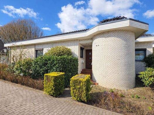 Einfamilienhaus zum Kauf 595.000 € 4 Zimmer 136,8 m² 344 m² Grundstück Poppenbüttel Hamburg 22399