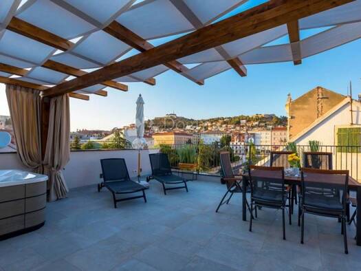 Haus zum Kauf 660.000 € 6 Zimmer 177 m² Grad, Sibenik Sibenik