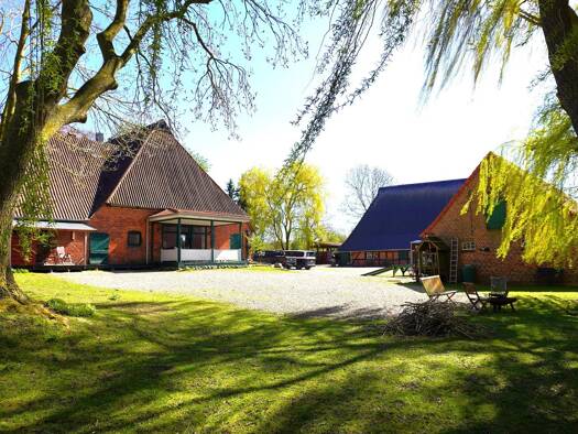 Bauernhaus zum Kauf 998.000 € 12 Zimmer 300 m² 18.700 m² Grundstück Riepsdorf Riepsdorf 23738
