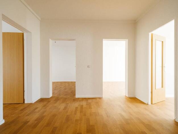 Wohnung zur Miete 449 € 3 Zimmer 80,1 m² 2. Geschoss frei ab 15.11.2026 Klingenthaler Straße 12 Thekla Leipzig 04349