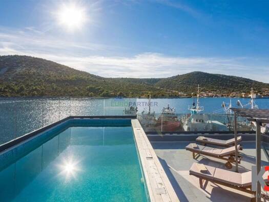 Villa zum Kauf 1.400.000 € 6 Zimmer 330 m² 410 m² Grundstück Marina 0
