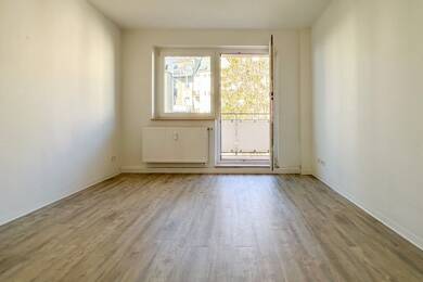 Wohnung zur Miete 265 € 3 Zimmer 64,7 m² 4. Geschoss Liebknechtstraße 10 Westend Plauen 08523