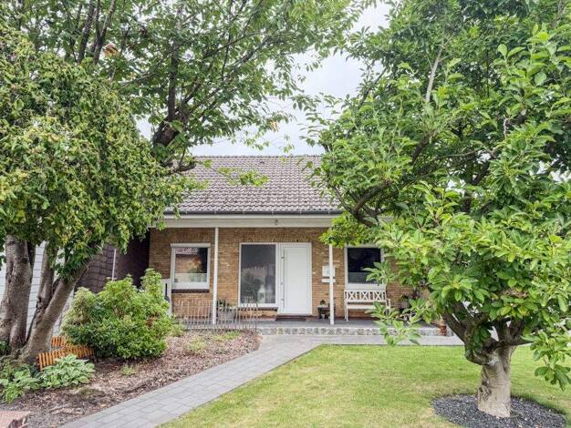 Haus zum Kauf 395.000 € 5 Zimmer 115 m² 976 m² Grundstück Heide 25746