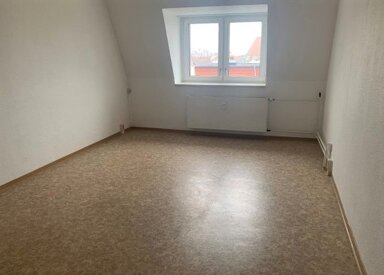 Wohnung zur Miete 202 € 1 Zimmer 34,8 m² 4. Geschoss frei ab 01.01.2025 Pienestraße 13 Oschersleben Oschersleben 39387