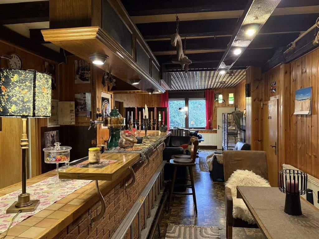 Immobilie in Nassau - Vielfältig nutzbare Immobilie an der Bundesstraße - Gaststätte, ELW, Kegelbahn & Grünland - Bild 3