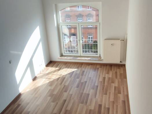 Wohnung zur Miete 599 € 2 Zimmer 78 m² Geschoss 3/5 frei ab 01.09.2026 Bitterfelder Straße 27 Delitzsch Delitzsch 04509