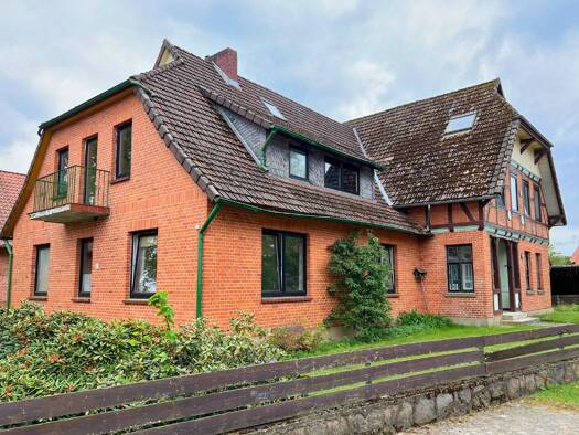 Mehrfamilienhaus zum Kauf 295.000 € 12 Zimmer 388 m² 2.588 m² Grundstück Hösseringen Suderburg 29556