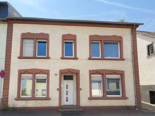 Mehrfamilienhaus zum Kauf 349.000 € 13 Zimmer 331 m² 683 m² Grundstück Hilbringen Merzig / Hilbringen 66663