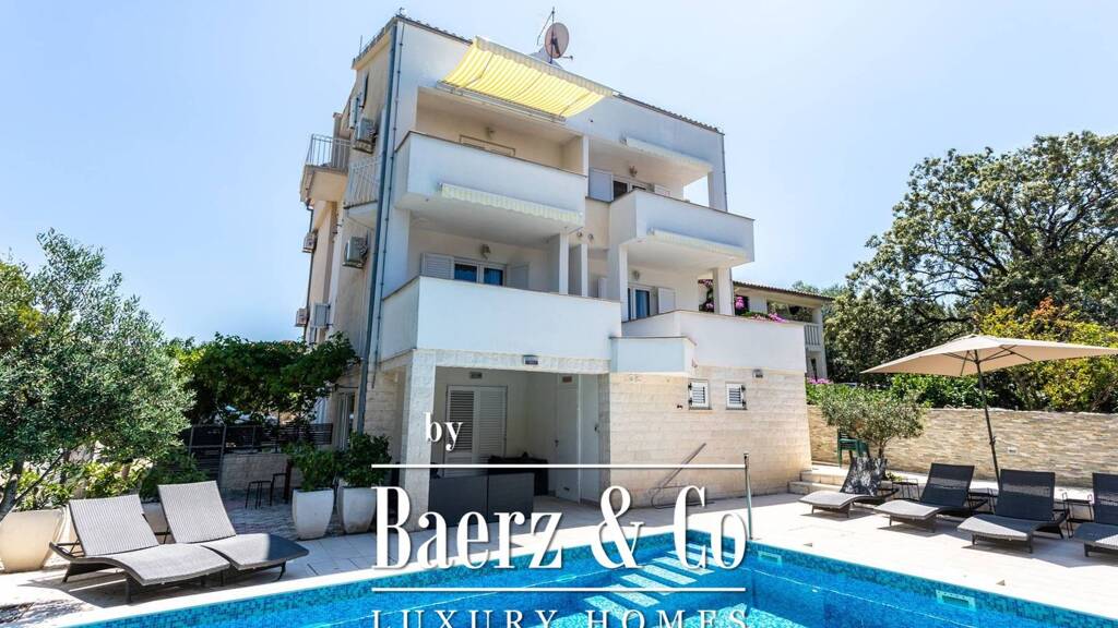 Stadthaus zum Kauf 950.000 € 10 Zimmer 439 m² 202 m² Grundstück okrug