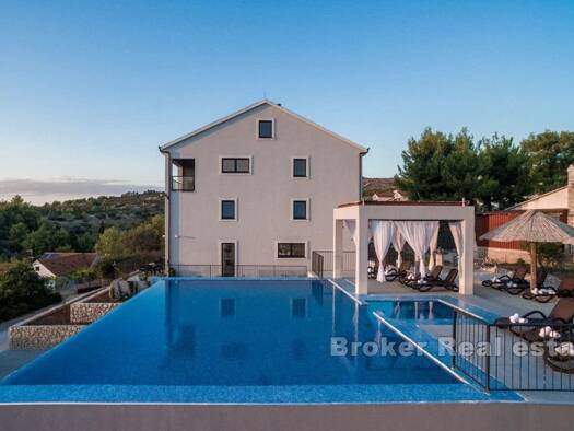 Haus zum Kauf 2.600.000 € 520 m² 2.464 m² Grundstück Bracevci