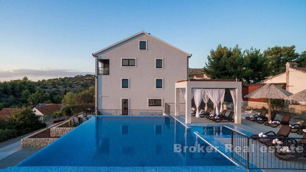 Haus zum Kauf 2.600.000 € 520 m² 2.464 m² Grundstück Bracevci