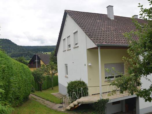 Mehrfamilienhaus zum Kauf als Kapitalanlage geeignet 395.000 € 8 Zimmer 220 m² 542 m² Grundstück Jungingen 72417