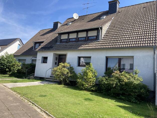 Studio zur Miete 375 € 1 Zimmer 43 m² 1. Geschoss Schönebeck Essen 45359