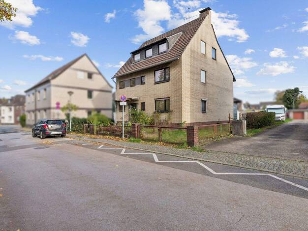 Einfamilienhaus zum Kauf 374.220 € 8 Zimmer 203 m² 802 m² Grundstück Dümpten Oberhausen 46047