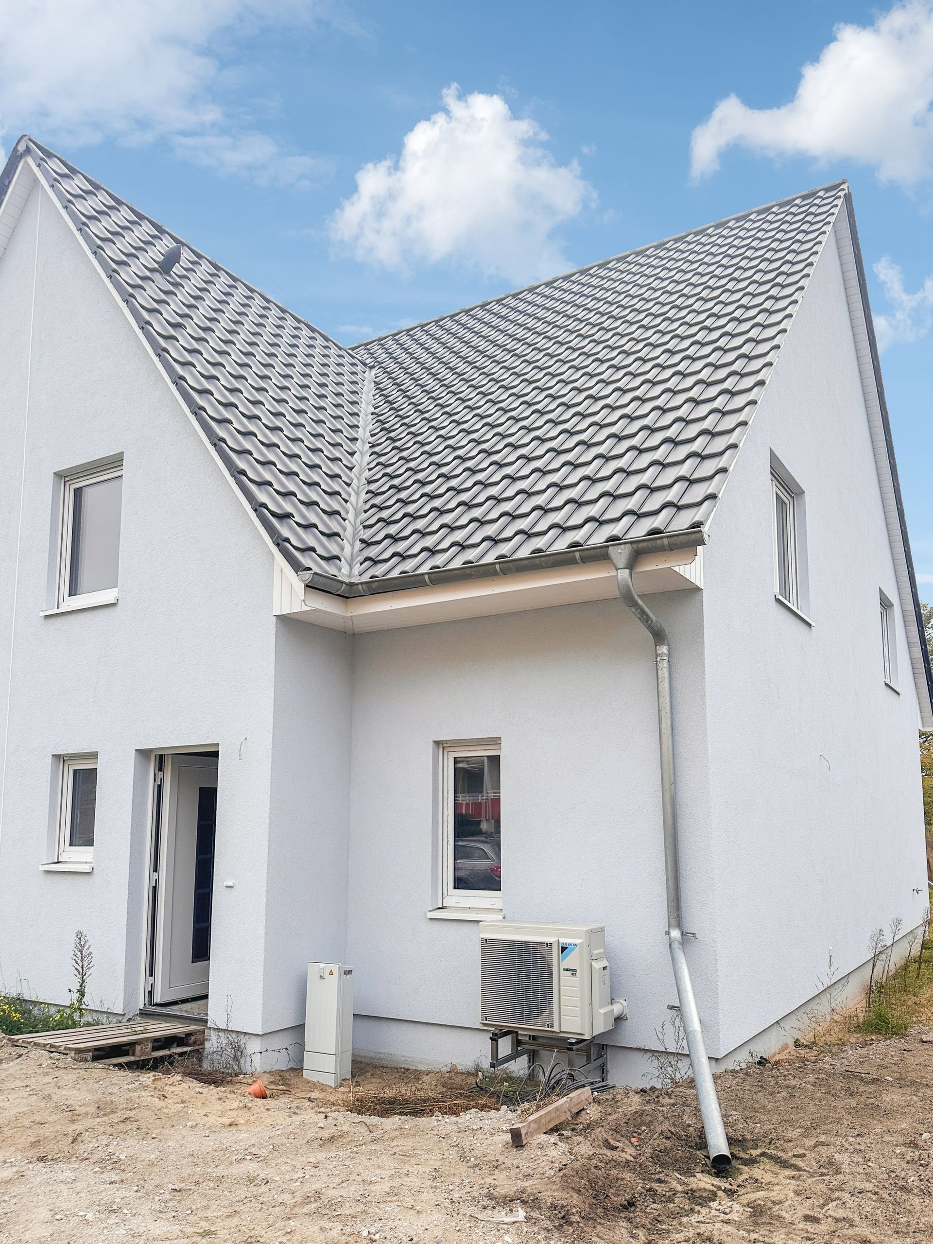 Doppelhaushälfte zum Kauf 499.000 € 4 Zimmer 127 m²<br/>Wohnfläche 632 m²<br/>Grundstück ab sofort<br/>Verfügbarkeit Oranienburg Oranienburg 16515