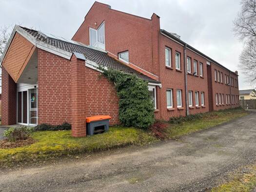 Bürogebäude zum Kauf 338.000 € 18 Zimmer 800 m² Bürofläche Berliner Str. 8 a Grabow Grabow 19300