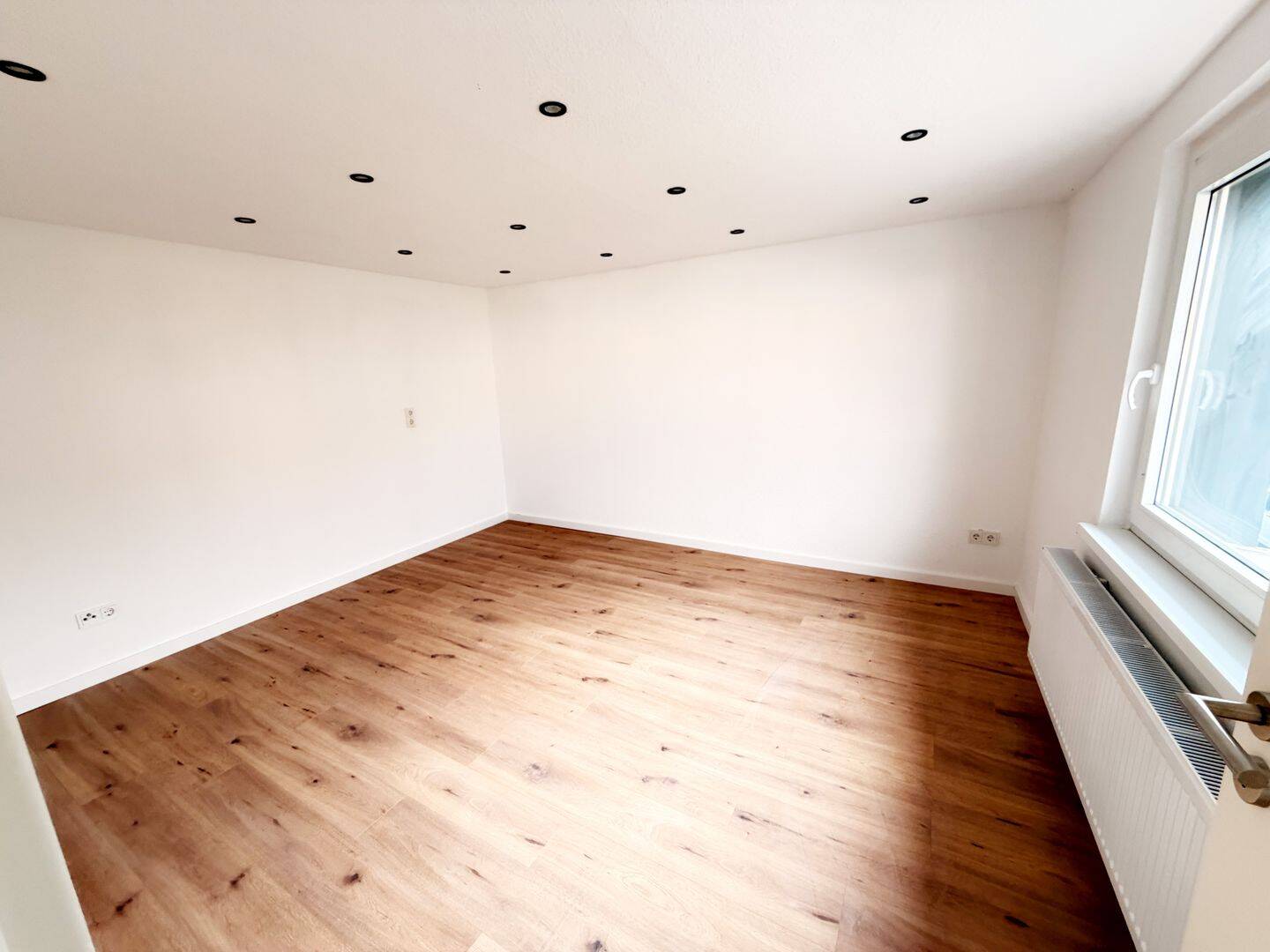 Immobilie in Altenbeken - Kernsarniertes Einfamilienhaus in guter Lage in Altenbeken - Bild 3