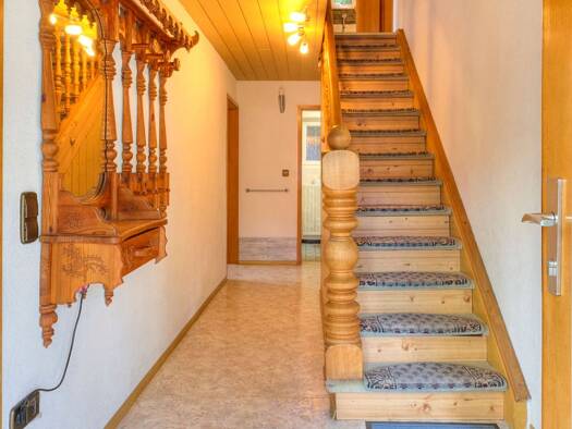 Einfamilienhaus zum Kauf 267.000 € 10 Zimmer 163 m² 390 m² Grundstück Bühl Bibertal 89346