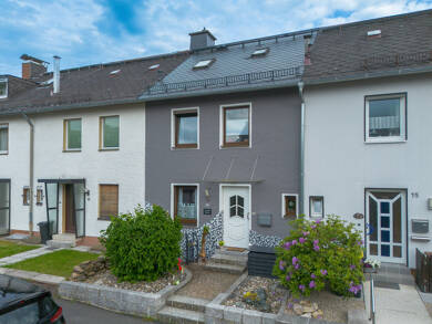 Reihenmittelhaus zum Kauf 220.000 € 4 Zimmer 100 m² 185 m² Grundstück Selb Selb 95100
