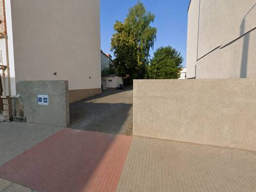 Außenstellplatz zur Miete 55 € Crimmitschauer Straße 5 Innenstadt Zwickau 08056