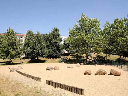 Wohnung zur Miete 263 € 3 Zimmer 60 m² 4. Geschoss Fohlenwinkel 23 Reitbahnviertel Neubrandenburg 17034