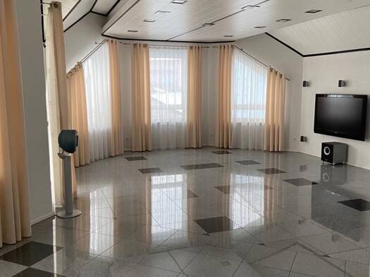 Wohnung zur Miete 1.100 € 4,5 Zimmer 140 m² Geschoss 1/3 frei ab 01.12.2026 Höpfingen Höpfingen 74746