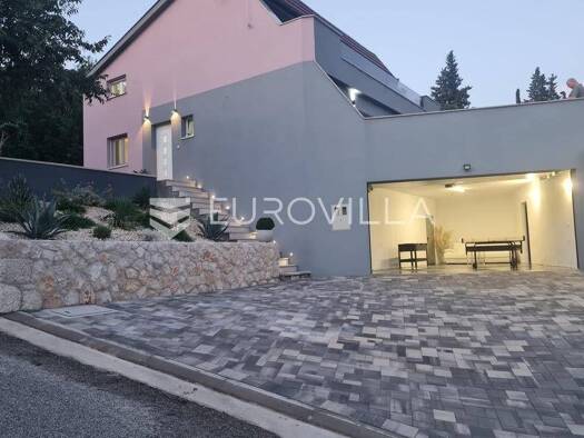 Haus zum Kauf 790.000 € 4 Zimmer 220 m² Donji Vinjani Imotski 21260