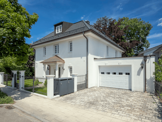 Haus zum Kauf 2.200.000 € 7 Zimmer 370 m² 436 m² Grundstück Riemerling Hohenbrunn 85521