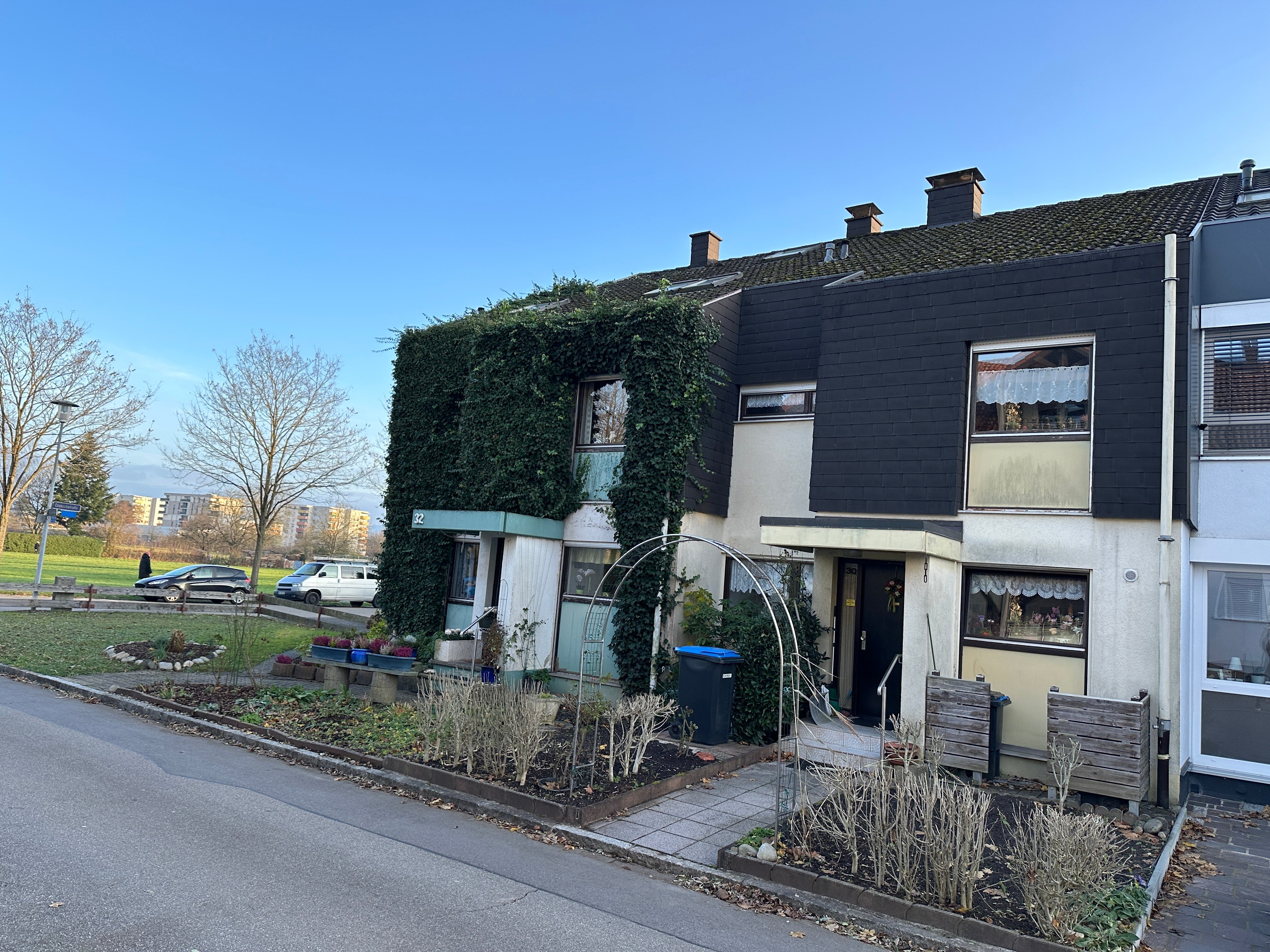 Haus zum Kauf 435.000 € 5,5 Zimmer 156 m²<br/>Wohnfläche 225 m²<br/>Grundstück Nollingen Rheinfelden (Baden) 79618