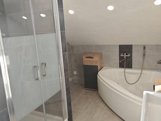 Wohnung zur Miete 800 € 3,5 Zimmer 89 m² Geschoss 1/2 frei ab 01.02.2026 Dannberg Heßdorf 91093