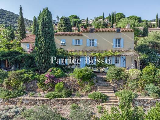 Einfamilienhaus zum Kauf 2.600.000 € 12 Zimmer 392 m² 3.586 m² Grundstück Les Calanques Lavandou 83980
