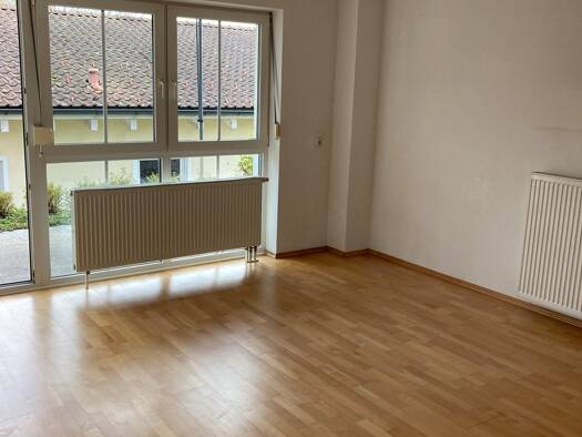 Wohnung zur Miete 500 € 1 Zimmer 46,9 m² EG frei ab 01.12.2025 Deggendorf 94469