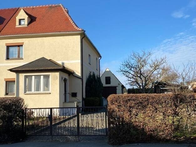 Doppelhaushälfte zum Kauf 72.500 € 4 Zimmer 80 m² 520 m² Grundstück Löbau Löbau 02708