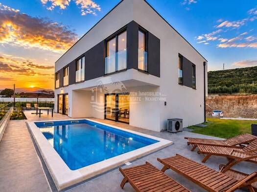 Einfamilienhaus zum Kauf 999.000 € 5 Zimmer 277 m² Trogir Trogir 21220