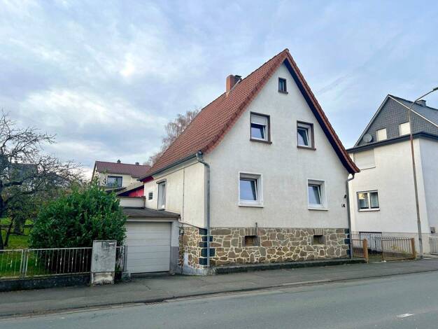 Einfamilienhaus zur Miete 1.300 € 5 Zimmer 142 m² 355 m² Grundstück Ehringshausen 35630