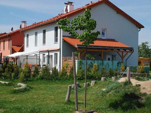 Reihenmittelhaus zur Miete 1.064 € 98,4 m² Gmünder Straße 56/3 Ehrendorf 3950