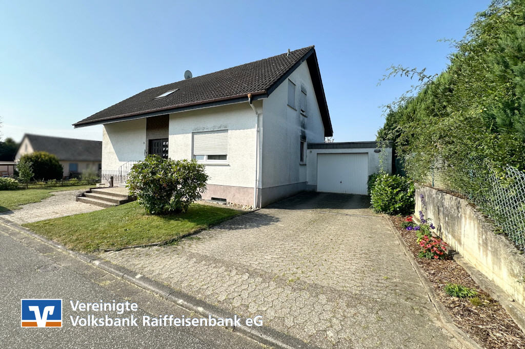 Mehrfamilienhaus zum Kauf 219.000 € 7 Zimmer 178 m²<br/>Wohnfläche 859 m²<br/>Grundstück Nannhausen Nannhausen 55469