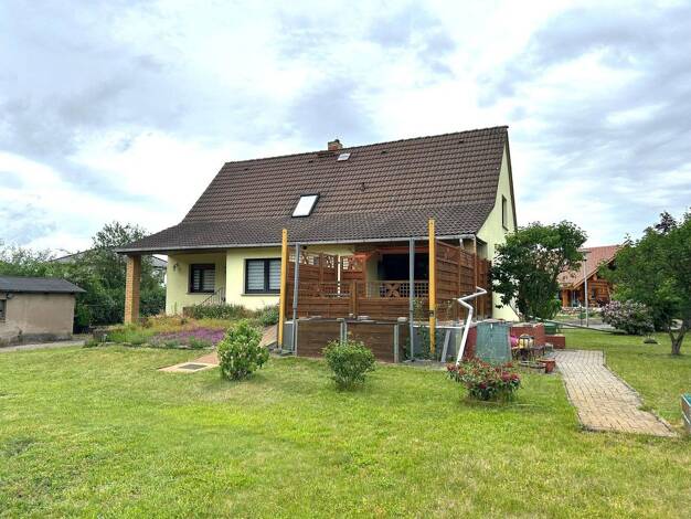 Einfamilienhaus zum Kauf provisionsfrei 164.900 € 7 Zimmer 160 m² 879 m² Grundstück Schwarzheide 01987