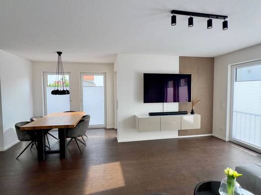 Terrassenwohnung zur Miete 1.390 € 3,5 Zimmer 92 m² Geschoss 1/3 frei ab 01.03.2026 Manching 85077