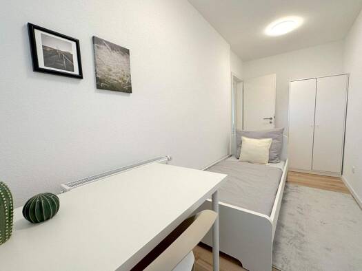 Wohnung zur Miete nur mit Wohnberechtigungsschein 530 € 1 Zimmer 10 m² 1. Geschoss frei ab sofort Meersburger Straße 11 Fechenheim Frankfurt am Main 60386