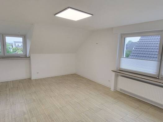Wohnung zur Miete 850 € 2,5 Zimmer 80 m² 1. Geschoss frei ab sofort Hellern Osnabrück 49078