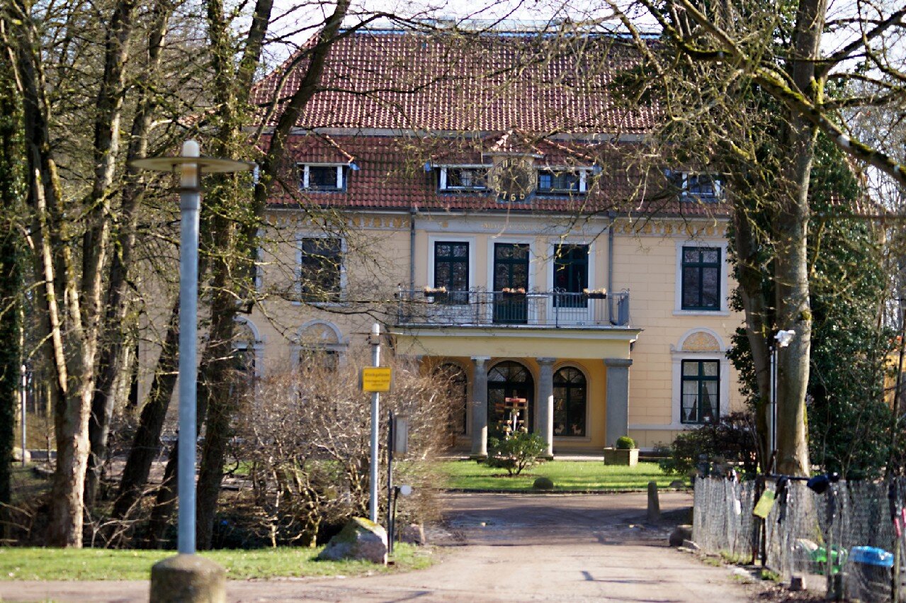 Herrenhaus zum Kauf 1.000.000 € 1.818 m²<br/>Wohnfläche 71.895 m²<br/>Grundstück ab sofort<br/>Verfügbarkeit Tessin Wittendörp 19243