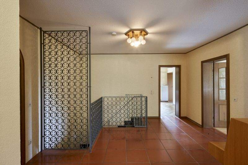 Immobilie in Mechernich - Freistehendes architektonisch reizvolles Ein- oder Zweifamilienhaus in Mechernich - Bild 4