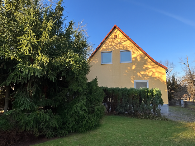 Doppelhaushälfte zum Kauf 120.000 € 4 Zimmer 85 m² 894 m² Grundstück frei ab sofort Weißenfels 06667