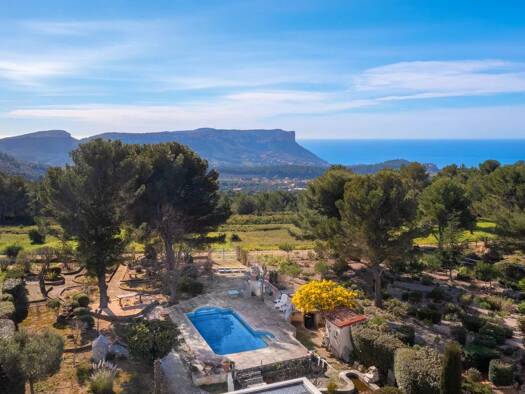 Einfamilienhaus zum Kauf 1.250.000 € 7 Zimmer 210,6 m² 2.000 m² Grundstück Centre CARNOUX EN PROVENCE 13470