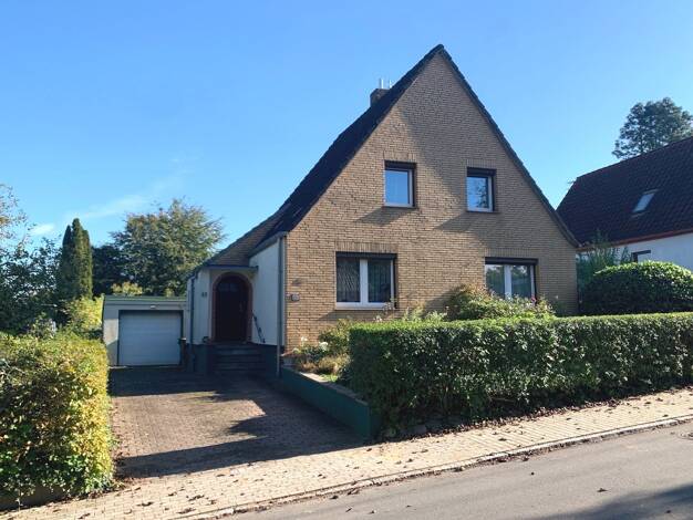 Einfamilienhaus zum Kauf 298.500 € 4 Zimmer 105 m² 1.085 m² Grundstück Eutin 23701