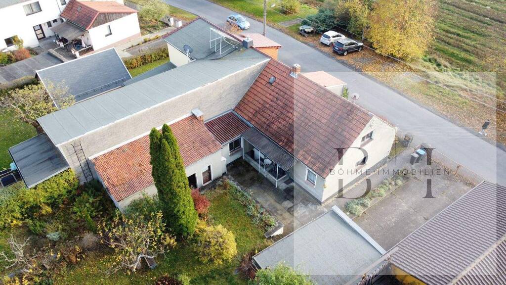 Doppelhaushälfte zum Kauf 99.000 € 4 Zimmer 120 m² 660 m² Grundstück Pößneck,Stadt Pößneck 07381