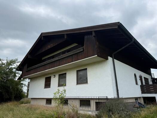 Mehrfamilienhaus zum Kauf 1.950.000 € 8 Zimmer 250 m² 1.704 m² Grundstück frei ab sofort Stephanskirchen 83071