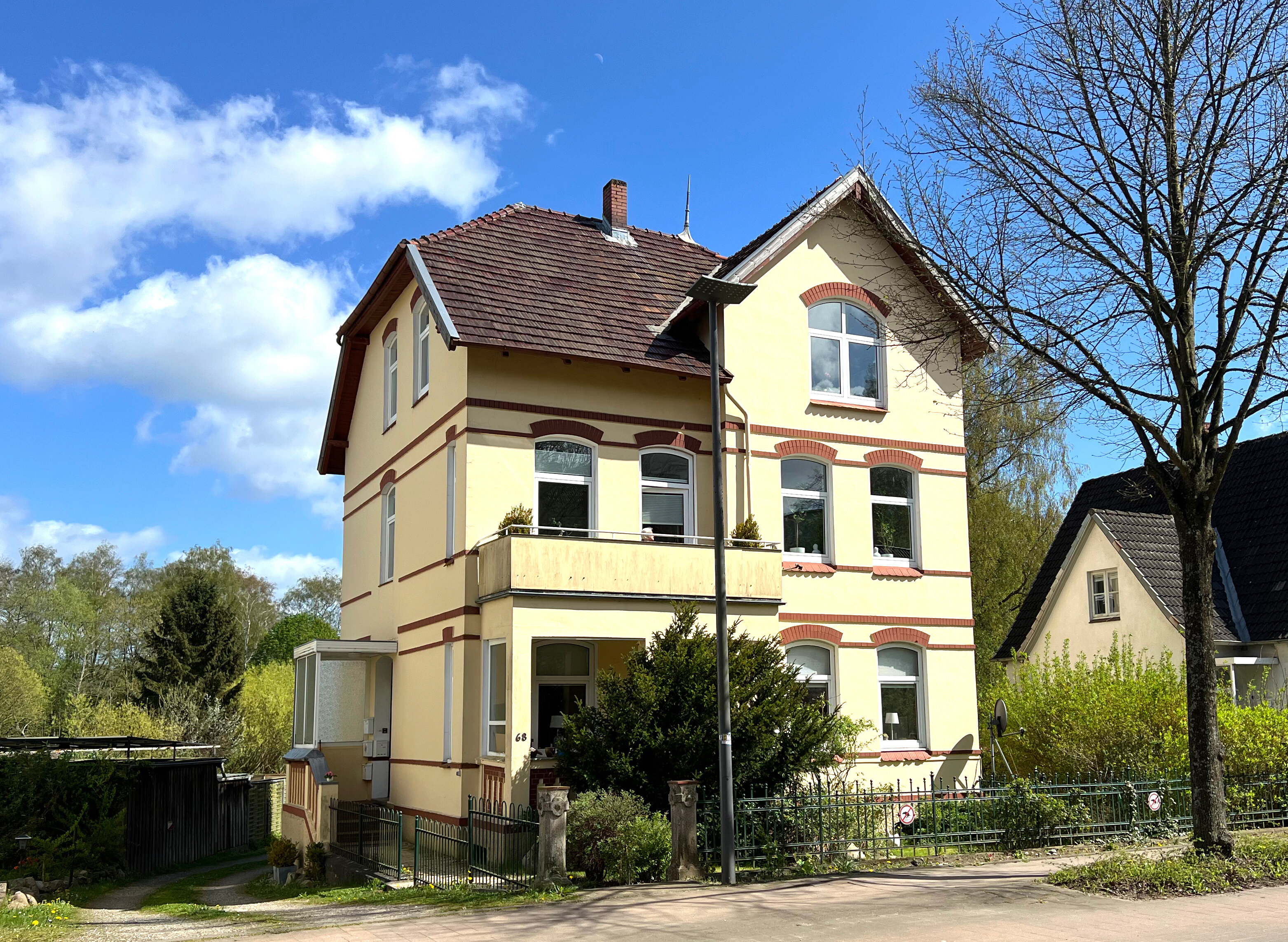 Mehrfamilienhaus zum Kauf 585.000 € 11 Zimmer 265 m²<br/>Wohnfläche 3.061 m²<br/>Grundstück Eutin 23701