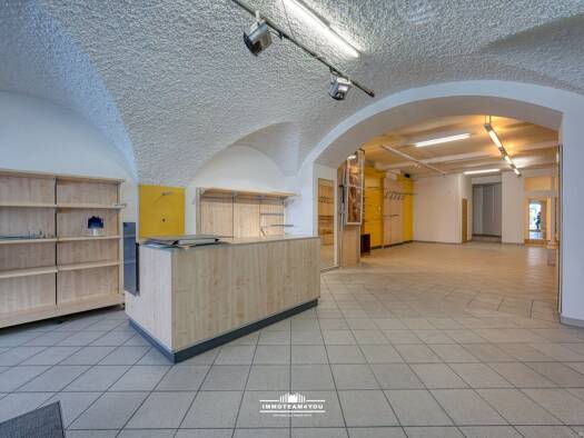 Laden zur Miete 7,43 € 120 m² Verkaufsfläche Vöcklabruck 4840